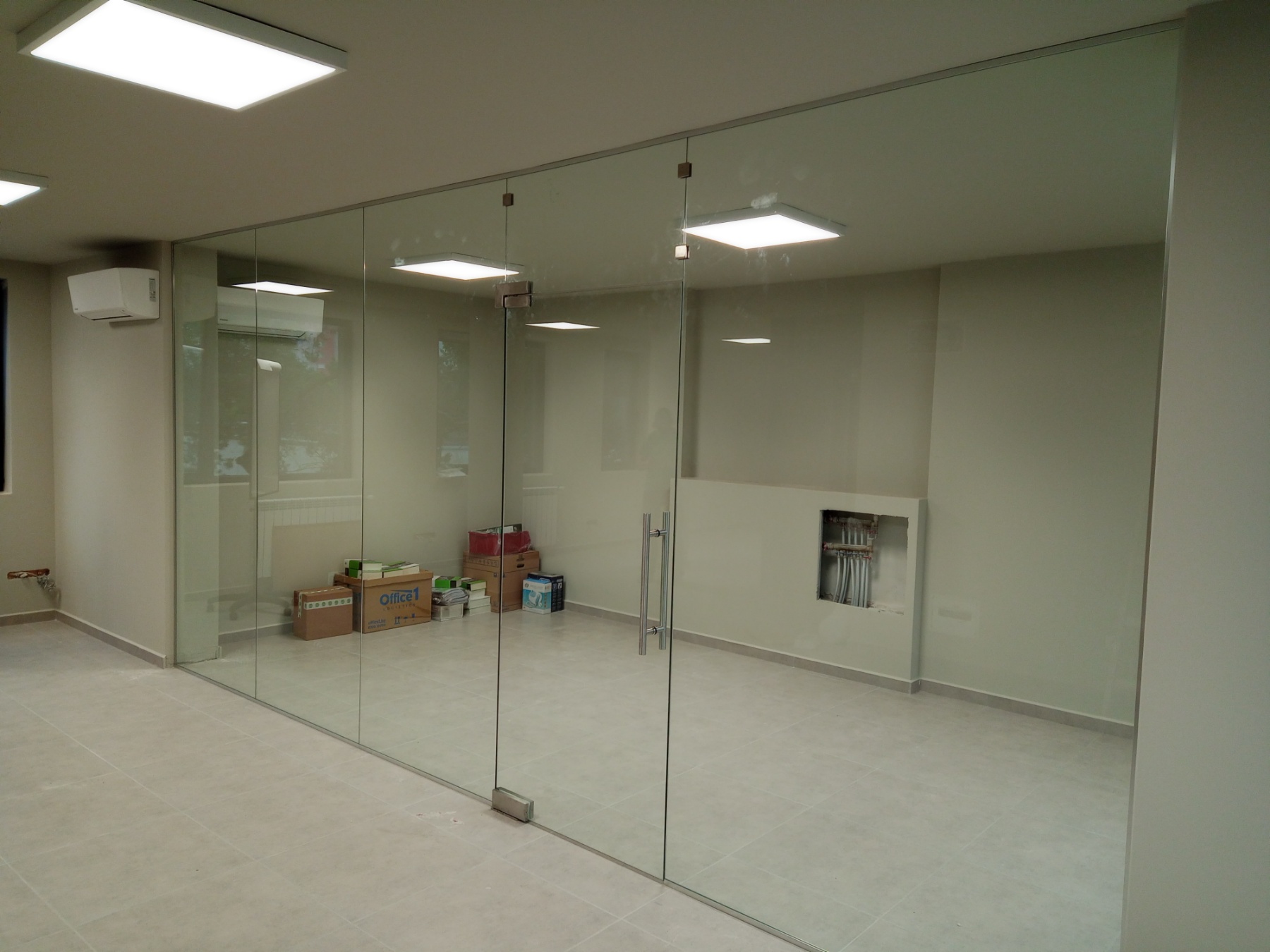Стъклени офис прегради perfectglass.bg